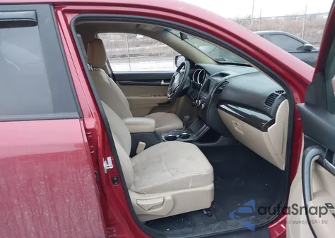 2011 Kia Sorento Lx z USA, uszkodzony, nr VIN 5XYKTCA19BG072868